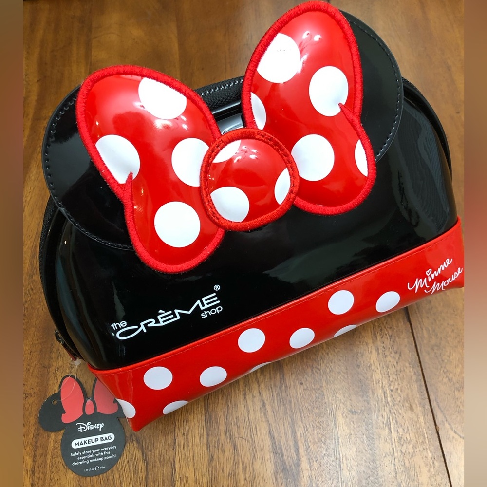 NWT Minnie Mouse makeup bag